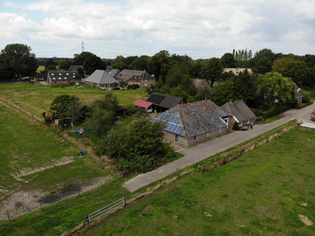 Logeerruimte In Gerenoveerde Boerderij In Wachtum Apartment Exterior foto