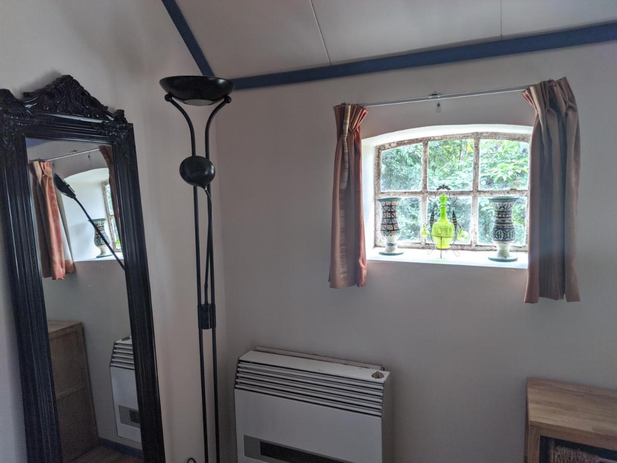 Logeerruimte In Gerenoveerde Boerderij In Wachtum Apartment Exterior foto